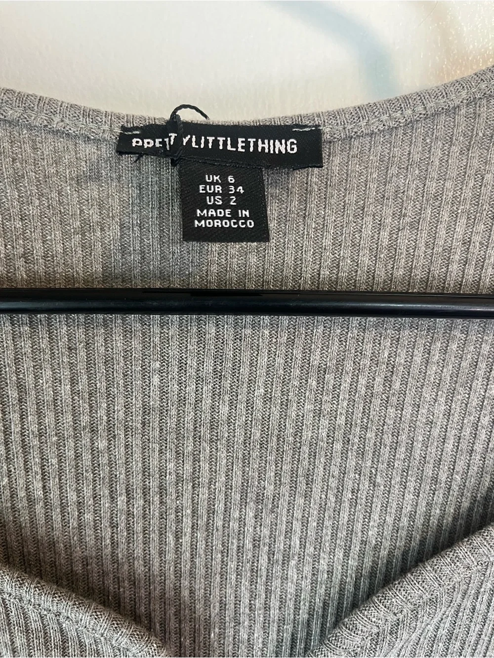 NWT PrettyLittleThing Khaki Ribbed V Neck Shift Dress US 2 Long Sleeve